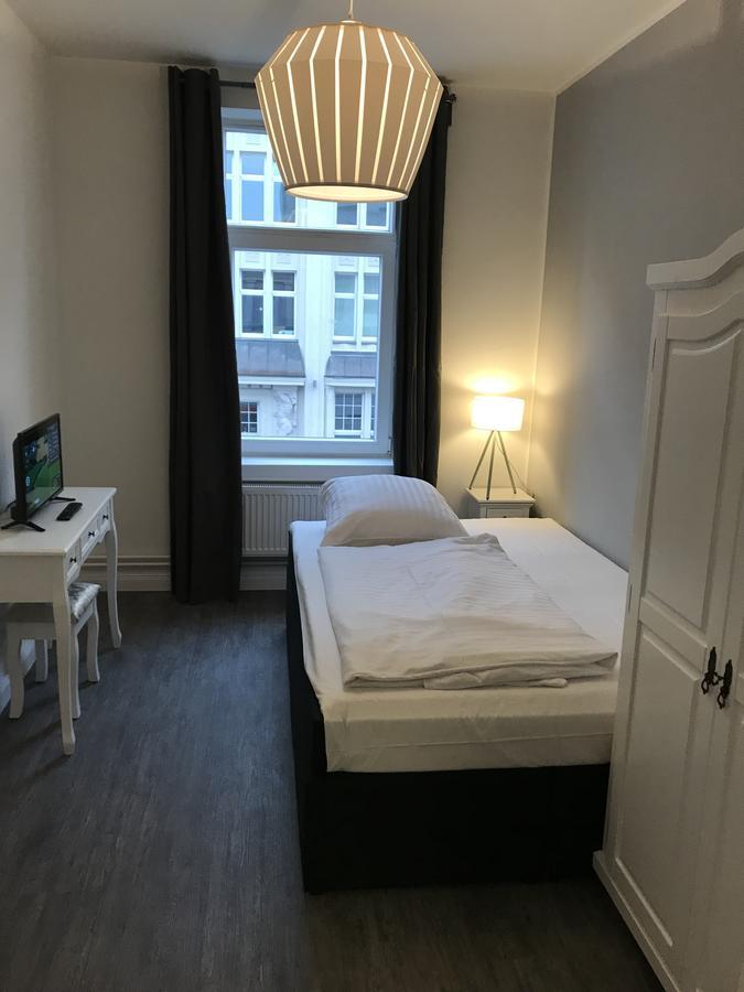 Hotel Fame Am Hauptbahnhof Hambourg Extérieur photo