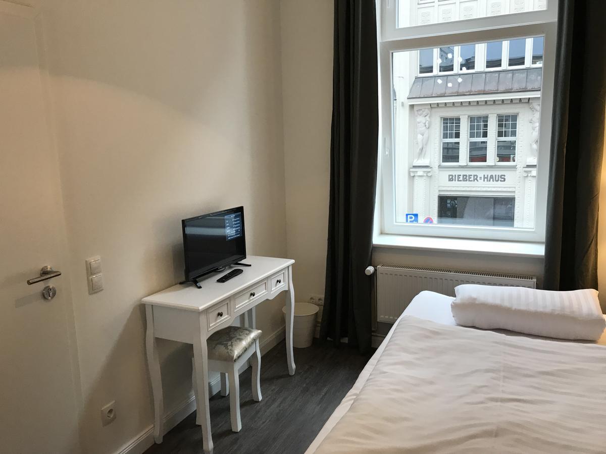 Hotel Fame Am Hauptbahnhof Hambourg Extérieur photo