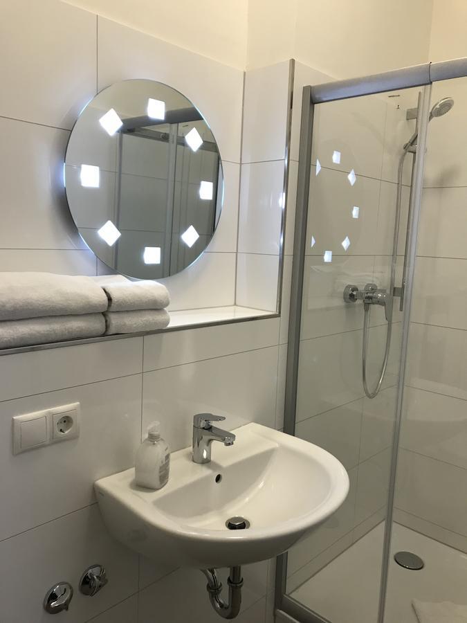 Hotel Fame Am Hauptbahnhof Hambourg Extérieur photo