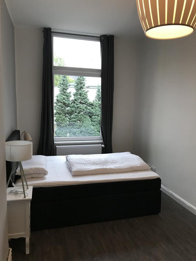 Hotel Fame Am Hauptbahnhof Hambourg Extérieur photo